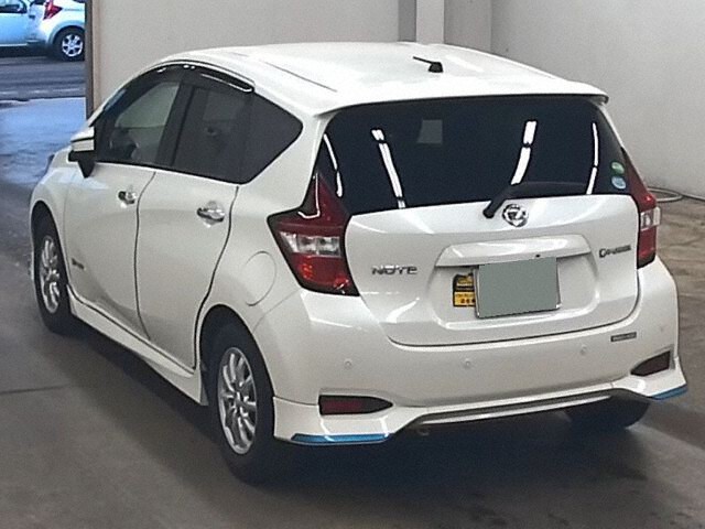 2018 Nissan Note EパワーX auction photo 2