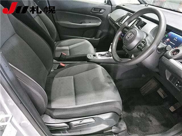 2024 Honda Fit 4WD ベーシック auction photo 3