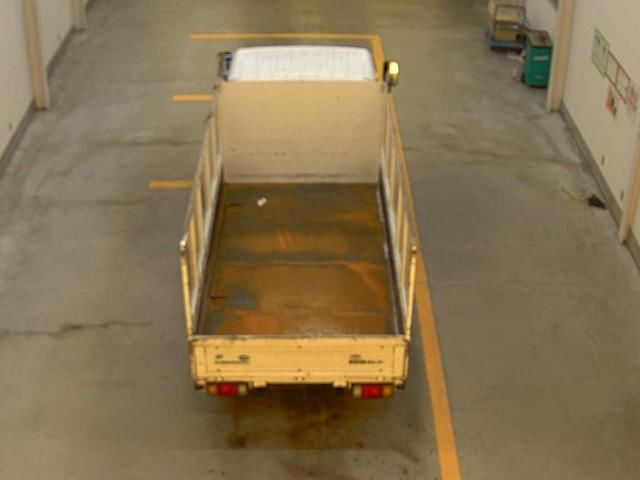 2013 Isuzu Elf Flatbed auction photo 3