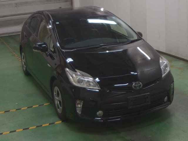 2013 Toyota Prius G Japan auction vehicle