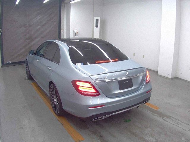 2017 Mercedes-Benz E-Class E43 4MATIC 4WD auction photo 2
