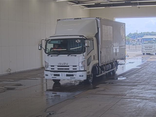 2013 Isuzu Forward Aluminum Wing PG Japan auction vehicle