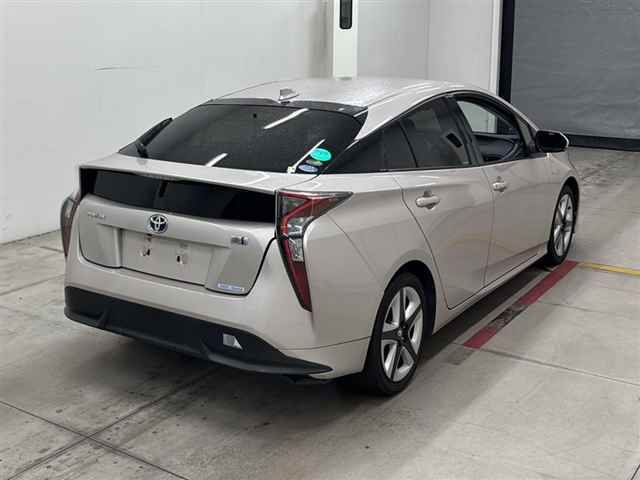 2016 Toyota Prius Sツーリングセレクション auction photo 5
