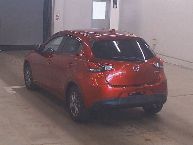2019 Mazda Demio 15Sツーリング auction photo 2