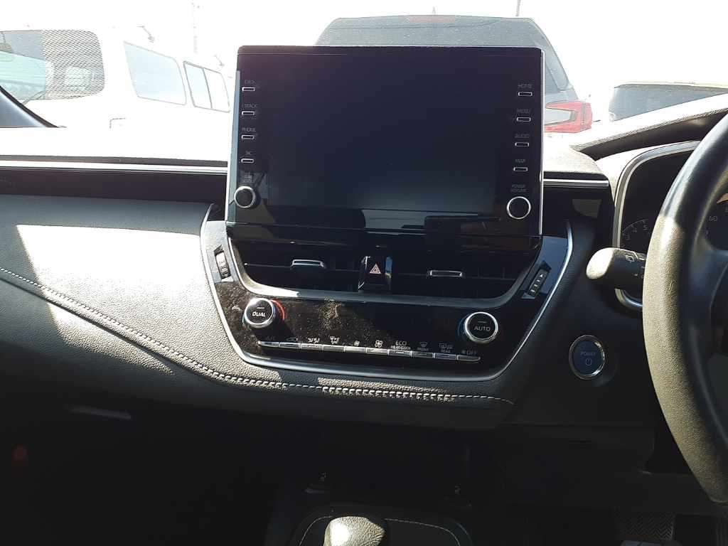 2021 Toyota Corolla Sport ハイブリッドG auction photo 12