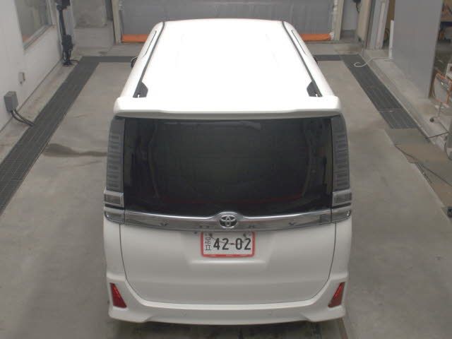 2021 Toyota Voxy ZS Kirameki III 7 people auction photo 7