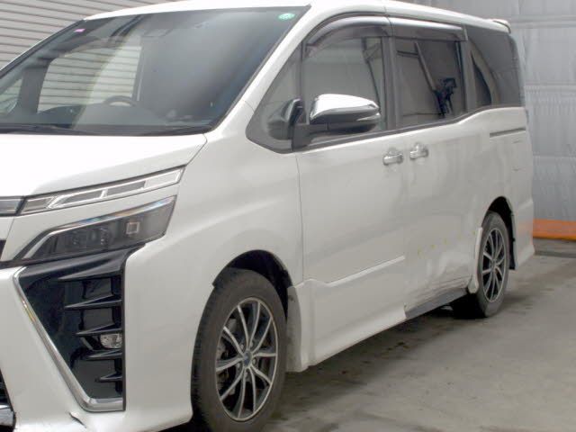 2021 Toyota Voxy ZS Kirameki III 7 people auction photo 4