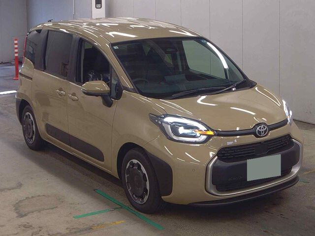 2026 Toyota Sienta Hybrid Z Japan auction vehicle
