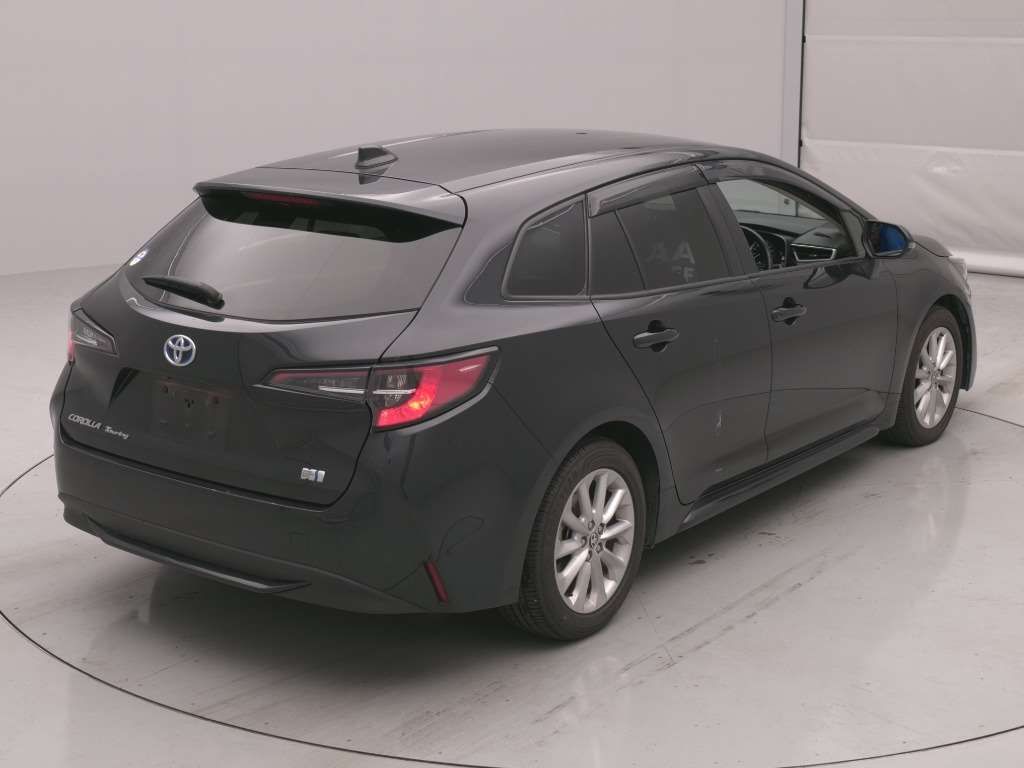 2021 Toyota Corolla Touring ハイブリッド S auction photo 2