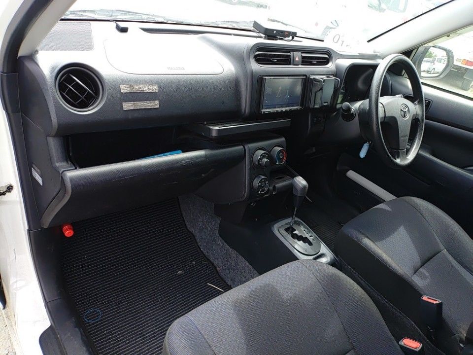 2021 Toyota Probox auction photo 16