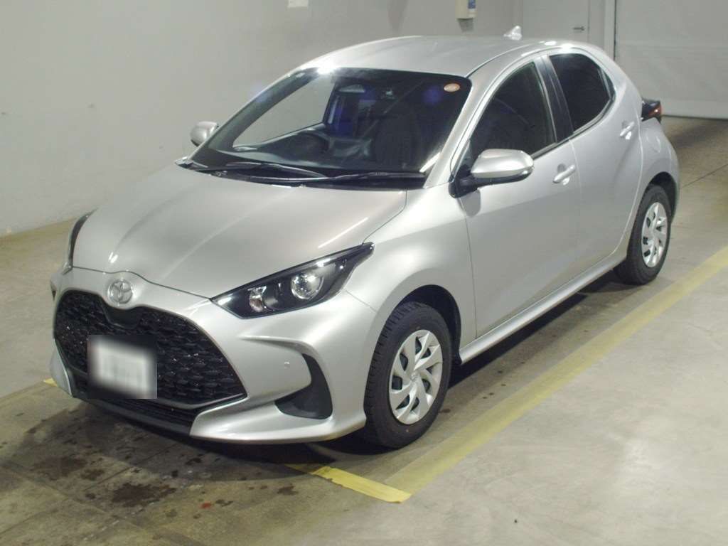 2024 Toyota Yaris X 4WD Japan auction vehicle