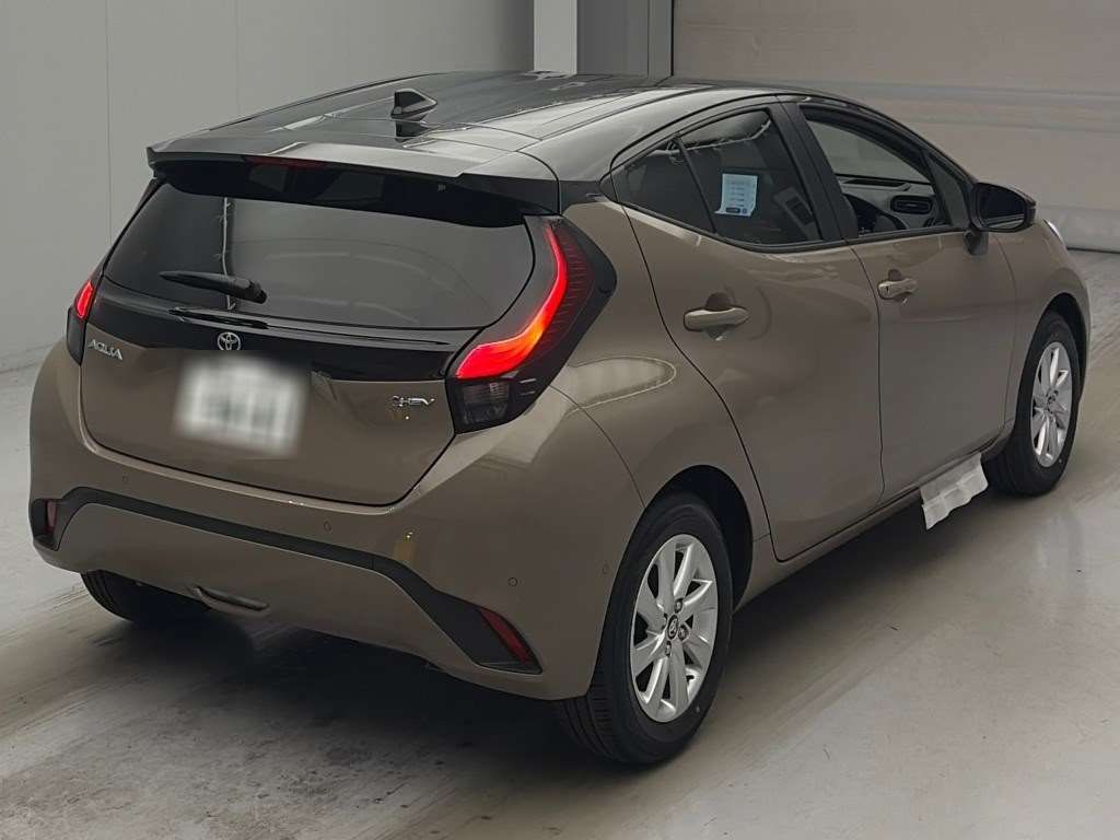 2026 Toyota Aqua Z auction photo 2