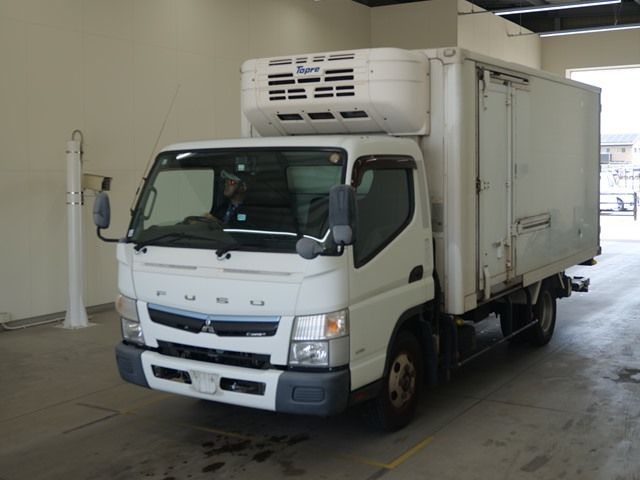 2017 Mitsubishi Fuso Canter Reitou PG Japan auction vehicle