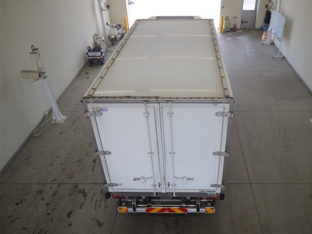 2017 Mitsubishi Fuso Canter Reitou PG auction photo 3