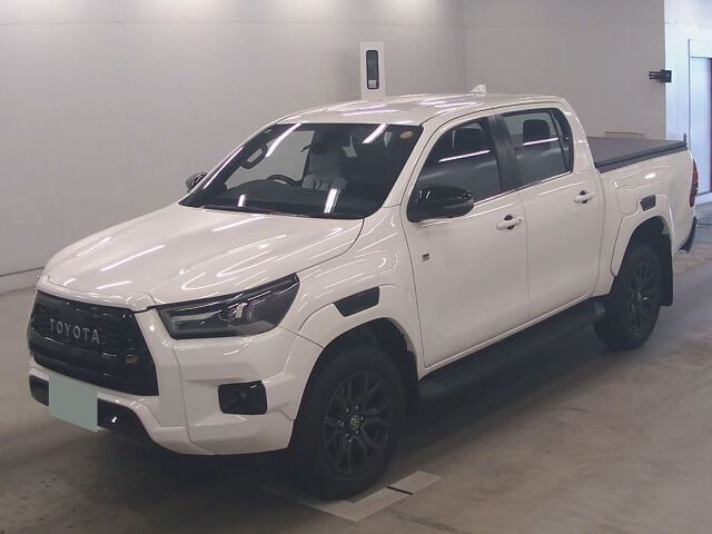 2023 Toyota Hilux Z GR Sport 4WD auction photo 4