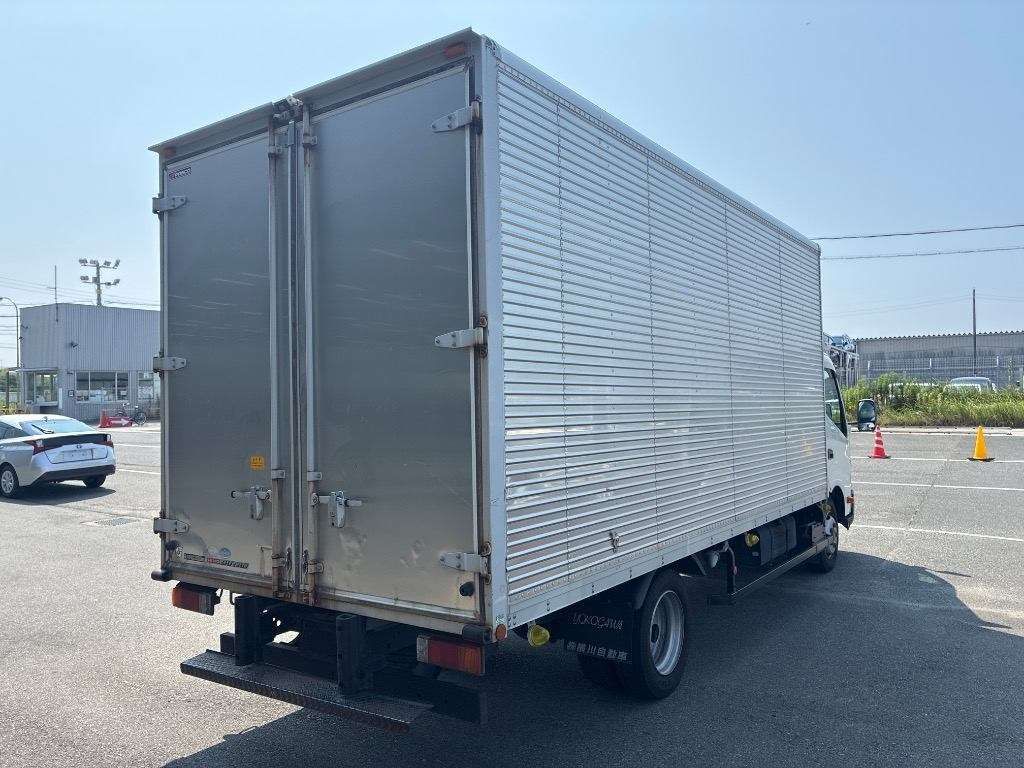 2015 Hino Dutro Aluminum V auction photo 2