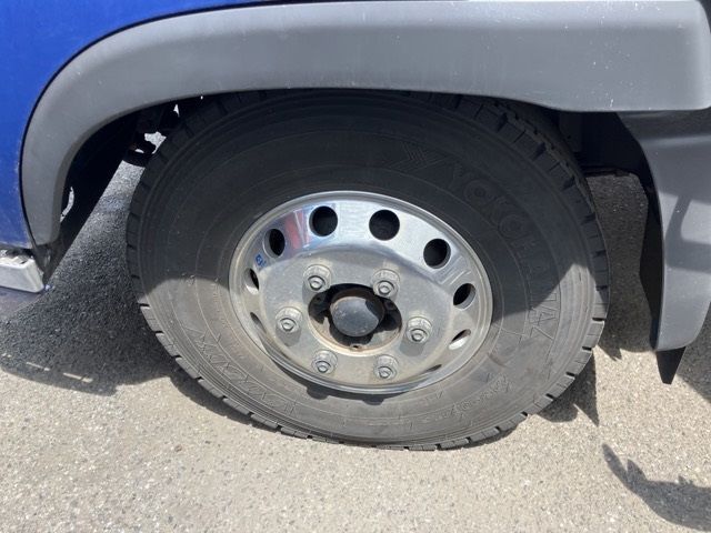 2016 Hino Ranger Aluminum van auction photo 8
