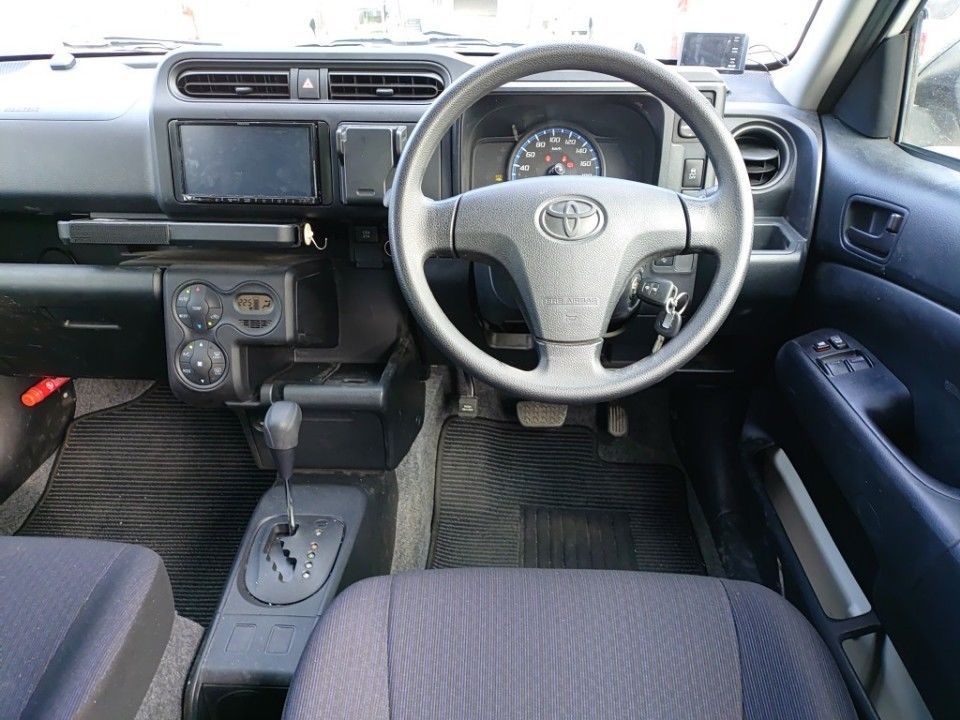 2022 Toyota Probox auction photo 3
