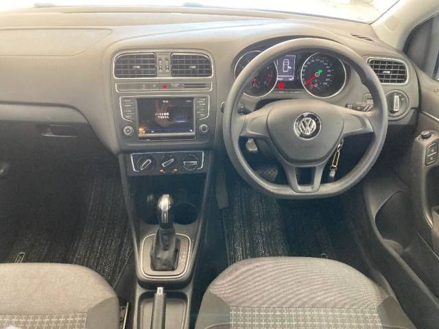 2017 Volkswagen フォルクスワーゲン ポロ TSIトレンドライン auction photo 2