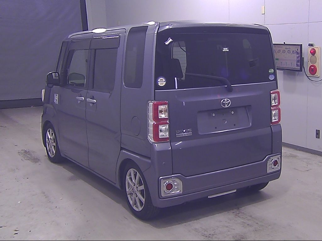 2017 Toyota ピクシスメガ L SAII auction photo 5