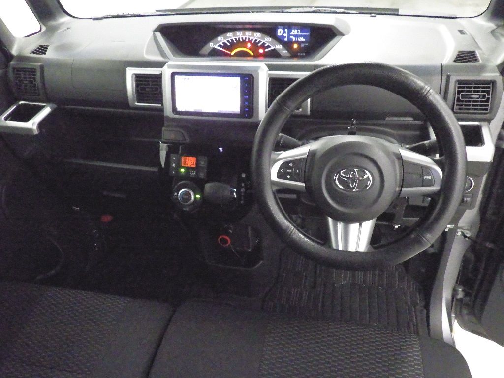 2017 Toyota ピクシスメガ L SAII auction photo 3