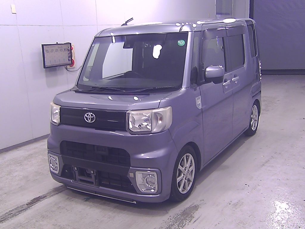 2017 Toyota ピクシスメガ L SAII auction photo 4
