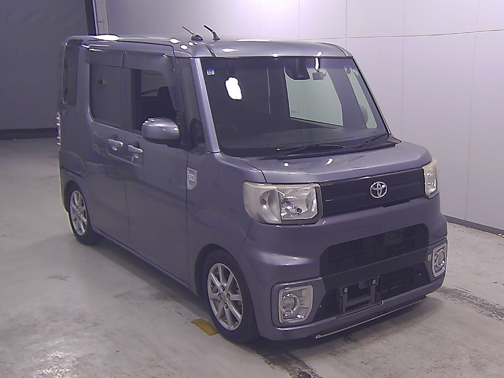 Japan Auction Vehicles 14 2017 Toyota ピクシスメガ L SAII auction photo