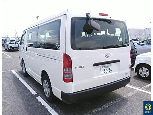 2019 Toyota Hiace auction photo 3