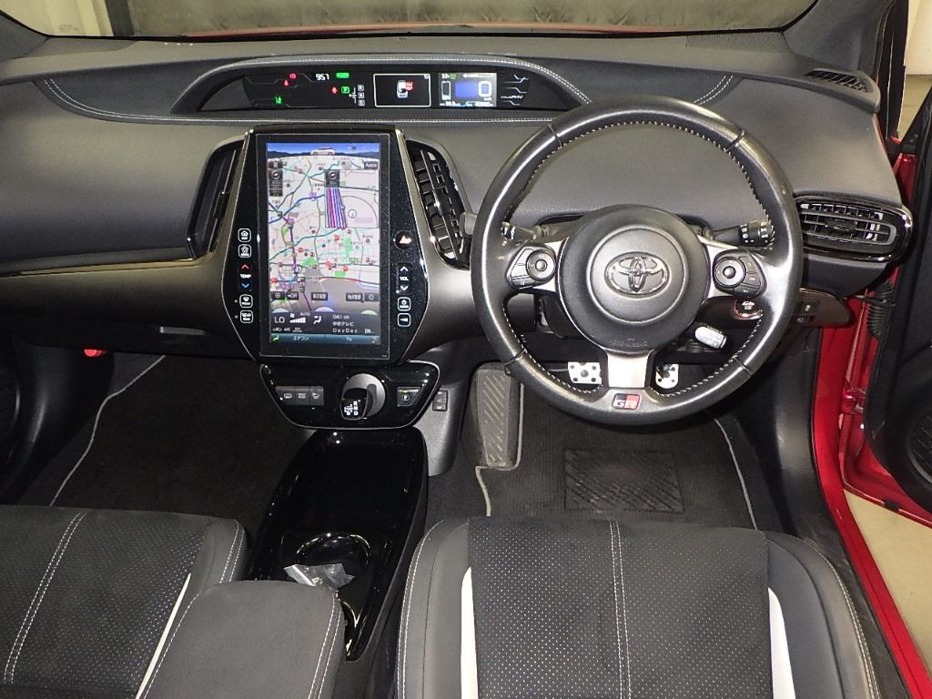 2018 Toyota Prius PHV Sナビパッケージ GR SPORT auction photo 3