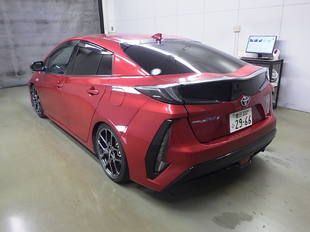 2018 Toyota Prius PHV Sナビパッケージ GR SPORT auction photo 5