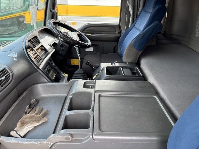 2010 Isuzu Giga アルミウイング auction photo 5