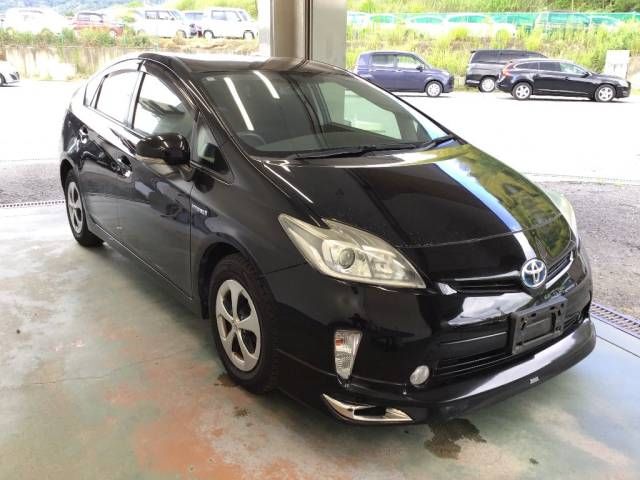 2014 Toyota Prius S auction photo 2