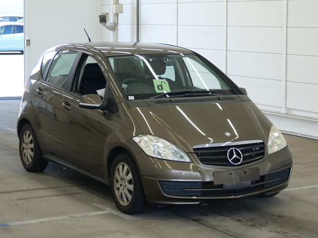 Japan Auction Vehicles 8 2011 Mercedes-Benz A180 auction photo
