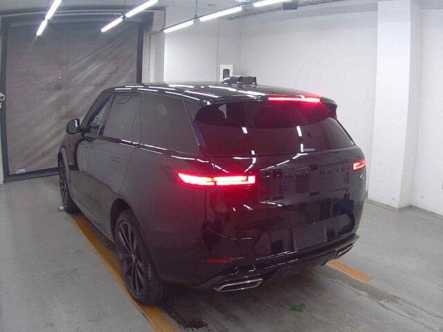 2023 Land Rover レンジローバースポーツ Launch Edition 4WD auction photo 2
