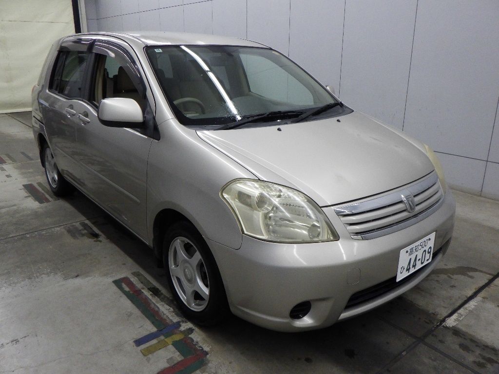 Japan Auction Vehicles 13 2004 Toyota Raum auction photo