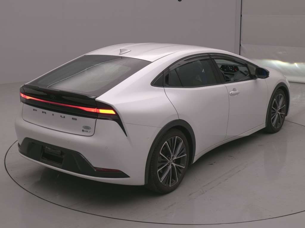 2023 Toyota Prius Z auction photo 2