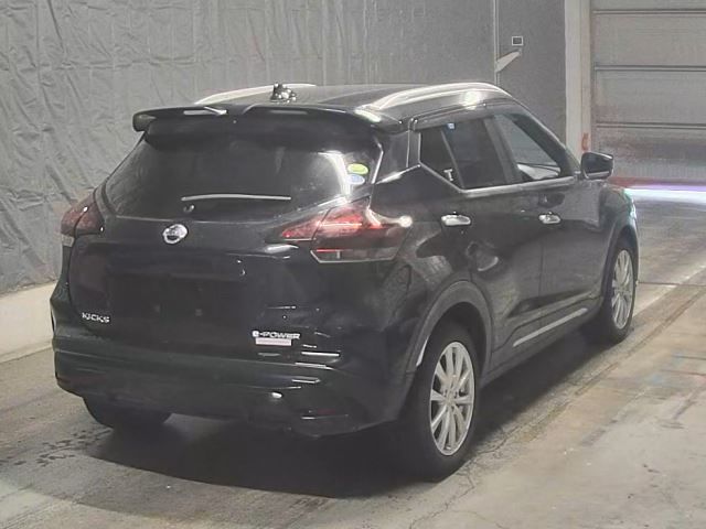 2021 Nissan Kicks X auction photo 2
