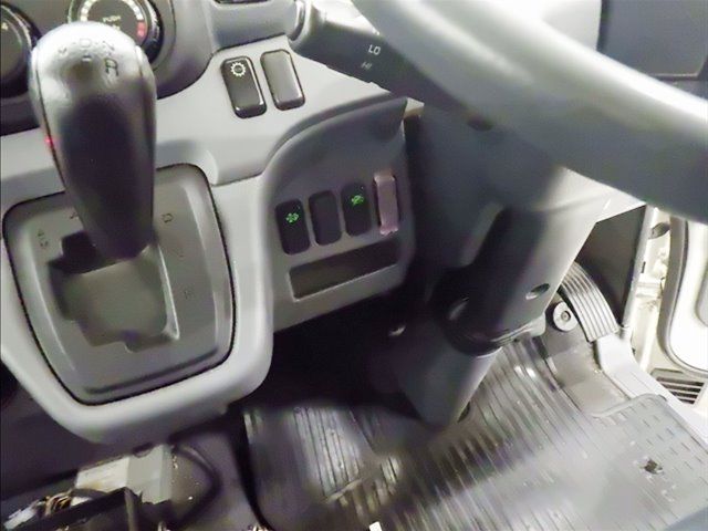2013 Mitsubishi Fuso Canter Van auction photo 8