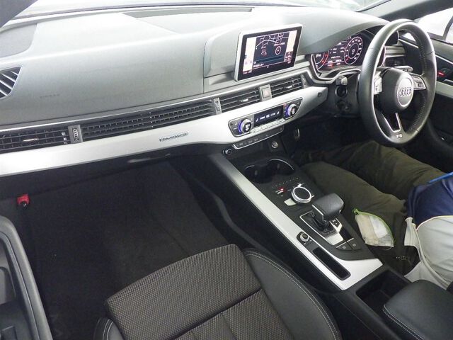 2017 Audi A4 Avant 2.0TFSIQスポSラ 4WD auction photo 3