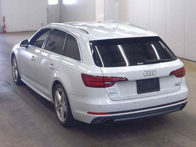 2017 Audi A4 Avant 2.0TFSIQスポSラ 4WD auction photo 2