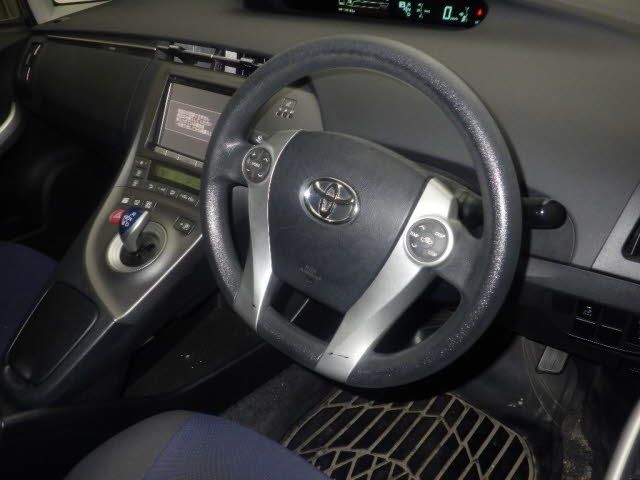 2015 Toyota Prius S auction photo 3