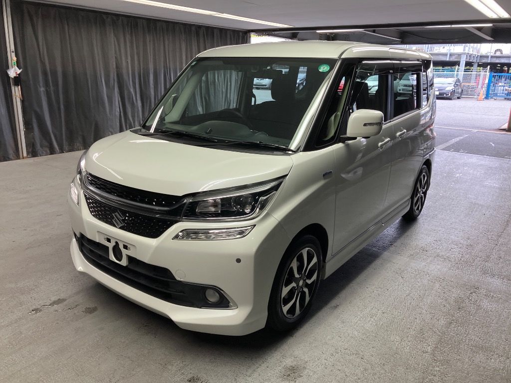 2017 Suzuki ソリオバンディット HYBRID MV auction photo 5
