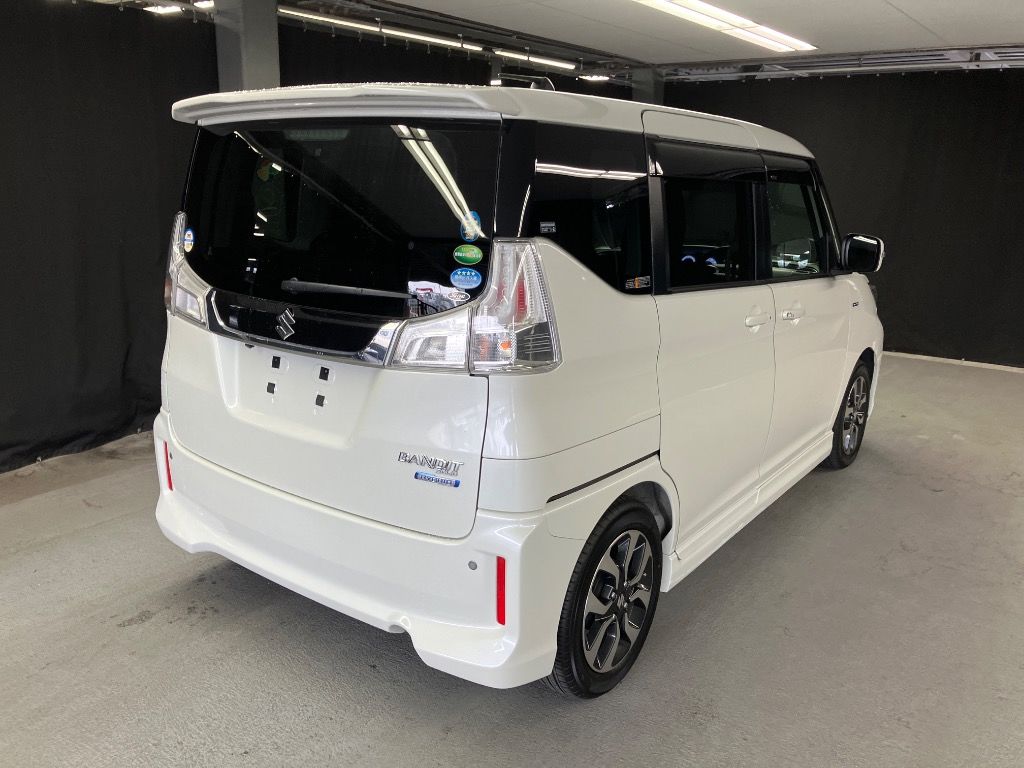 2017 Suzuki ソリオバンディット HYBRID MV auction photo 4