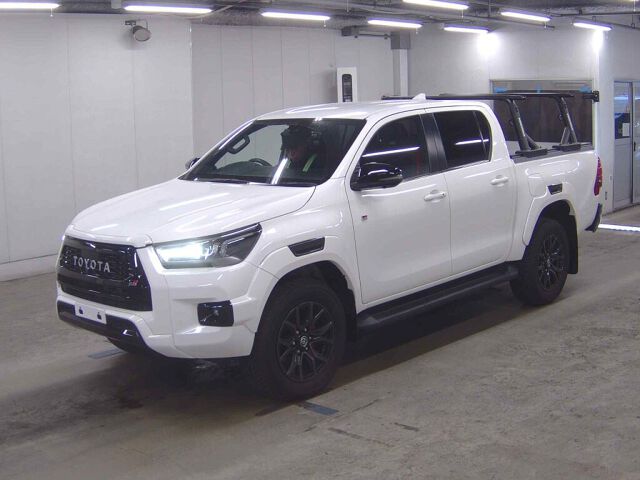 2023 Toyota Hilux Z GR Sport 4WD auction photo 4