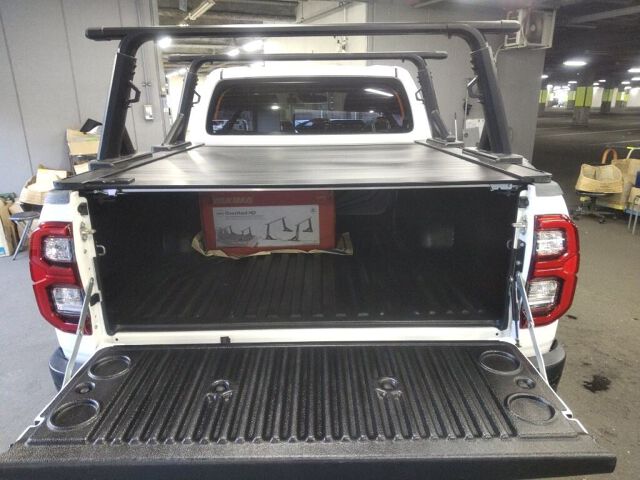 2023 Toyota Hilux Z GR Sport 4WD auction photo 6