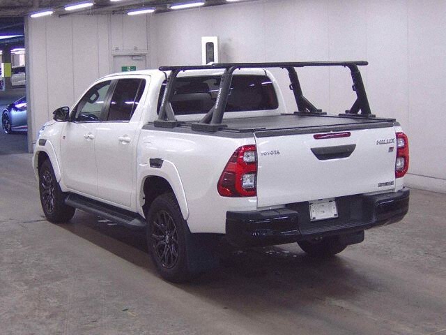 2023 Toyota Hilux Z GR Sport 4WD auction photo 2