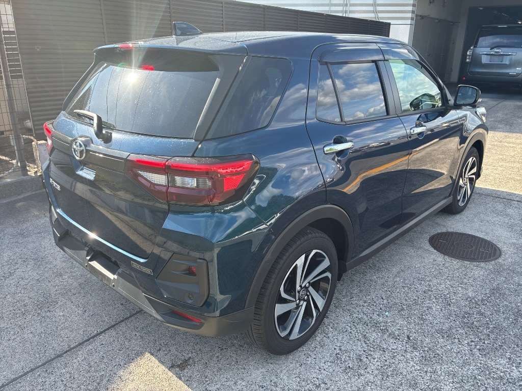 2021 Toyota Raize Z auction photo 2