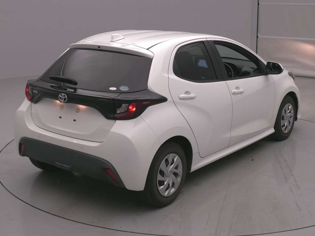 2020 Toyota Yaris X auction photo 2