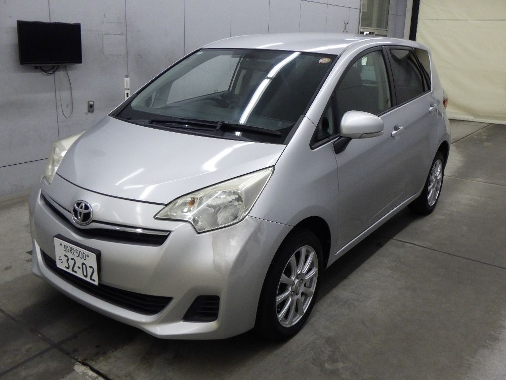 2012 Toyota Ractis 4WD X auction photo 4