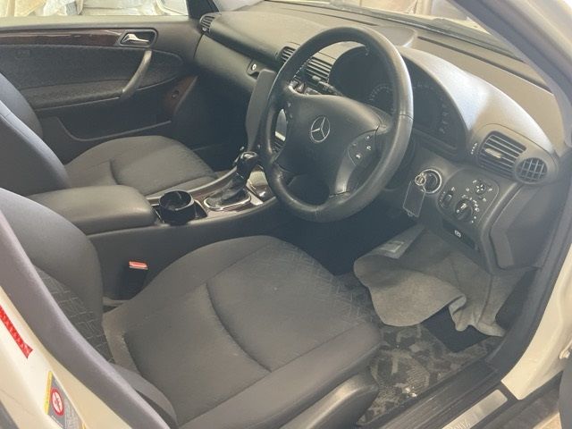 2003 Mercedes-Benz C200T コンプレッサー auction photo 4